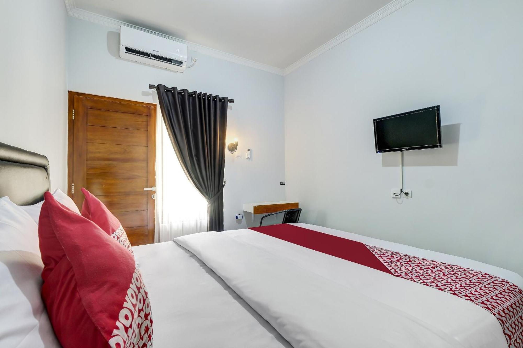 Super Oyo Capital O 90983 Harmony Easy Stay Maguwo Bagian luar foto