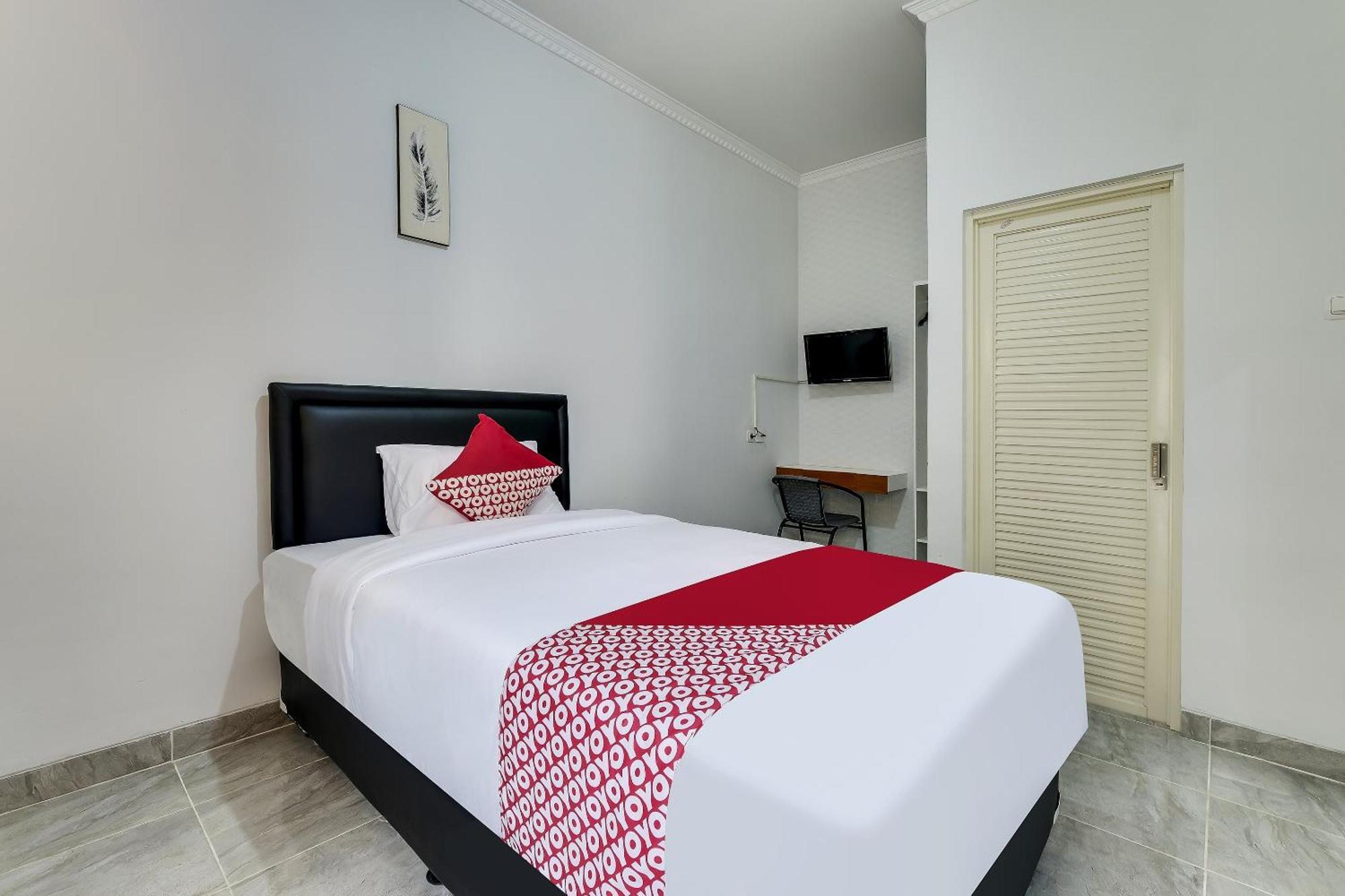Super Oyo Capital O 90983 Harmony Easy Stay Maguwo Bagian luar foto