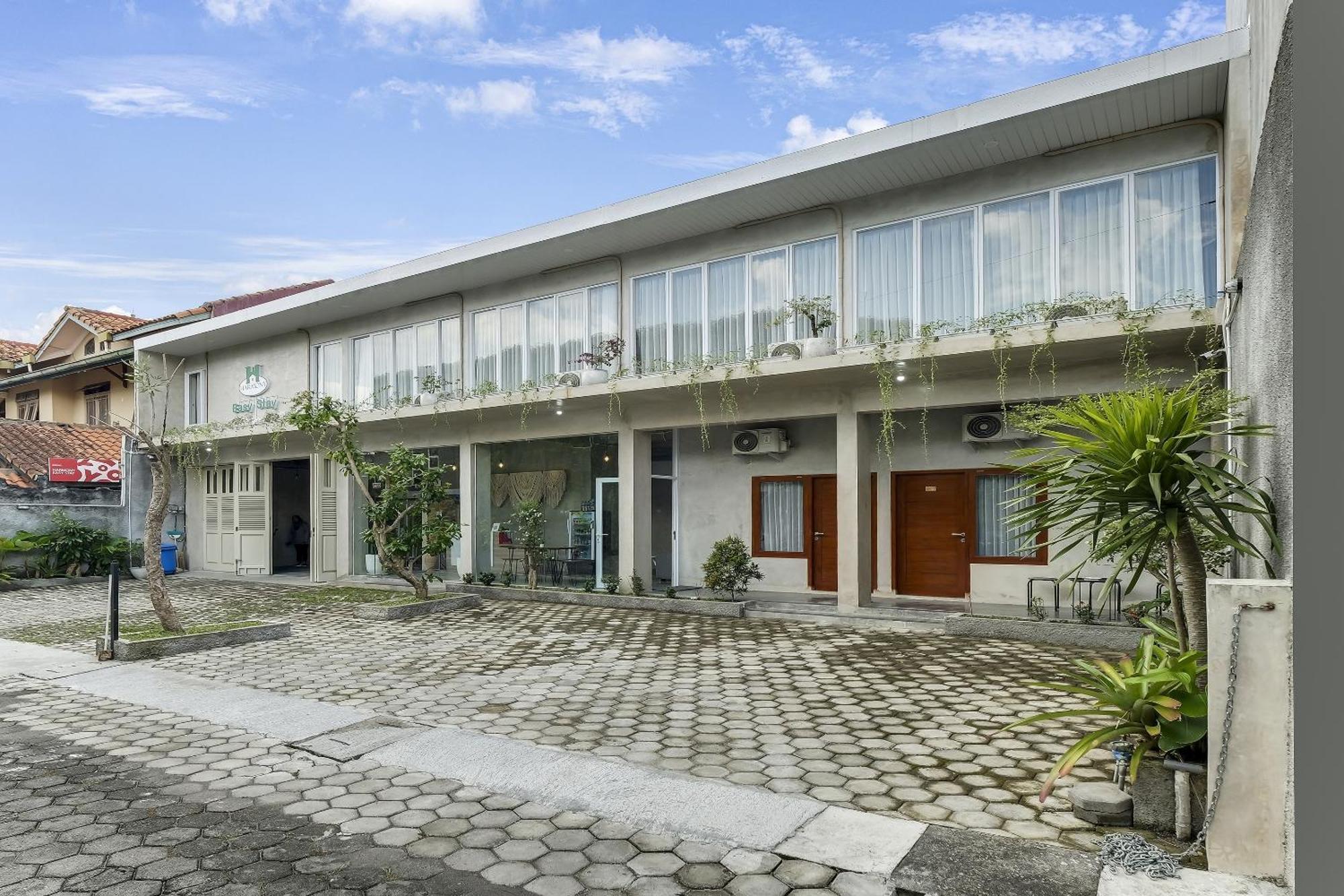 Super Oyo Capital O 90983 Harmony Easy Stay Maguwo Bagian luar foto