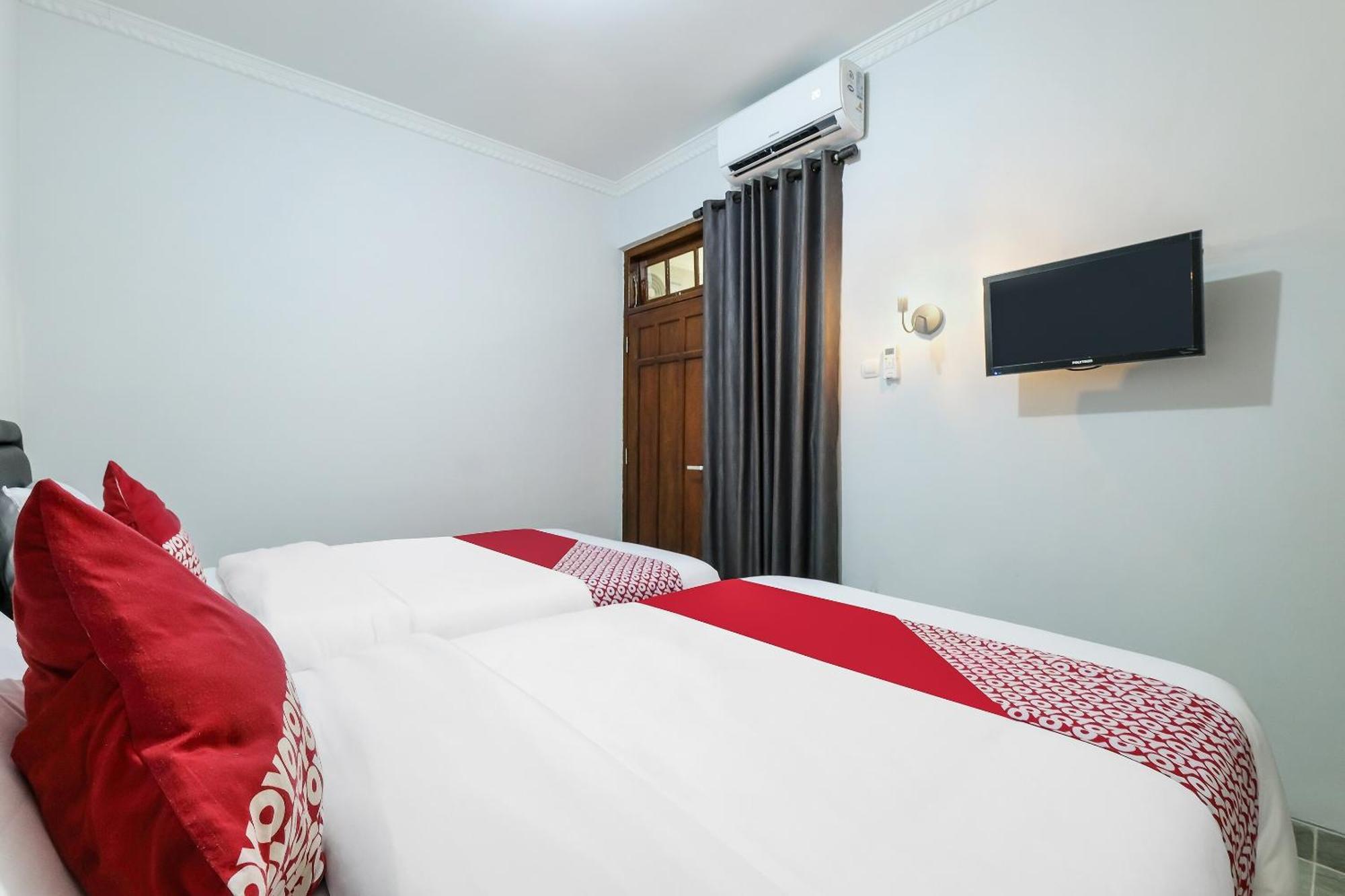 Super Oyo Capital O 90983 Harmony Easy Stay Maguwo Bagian luar foto
