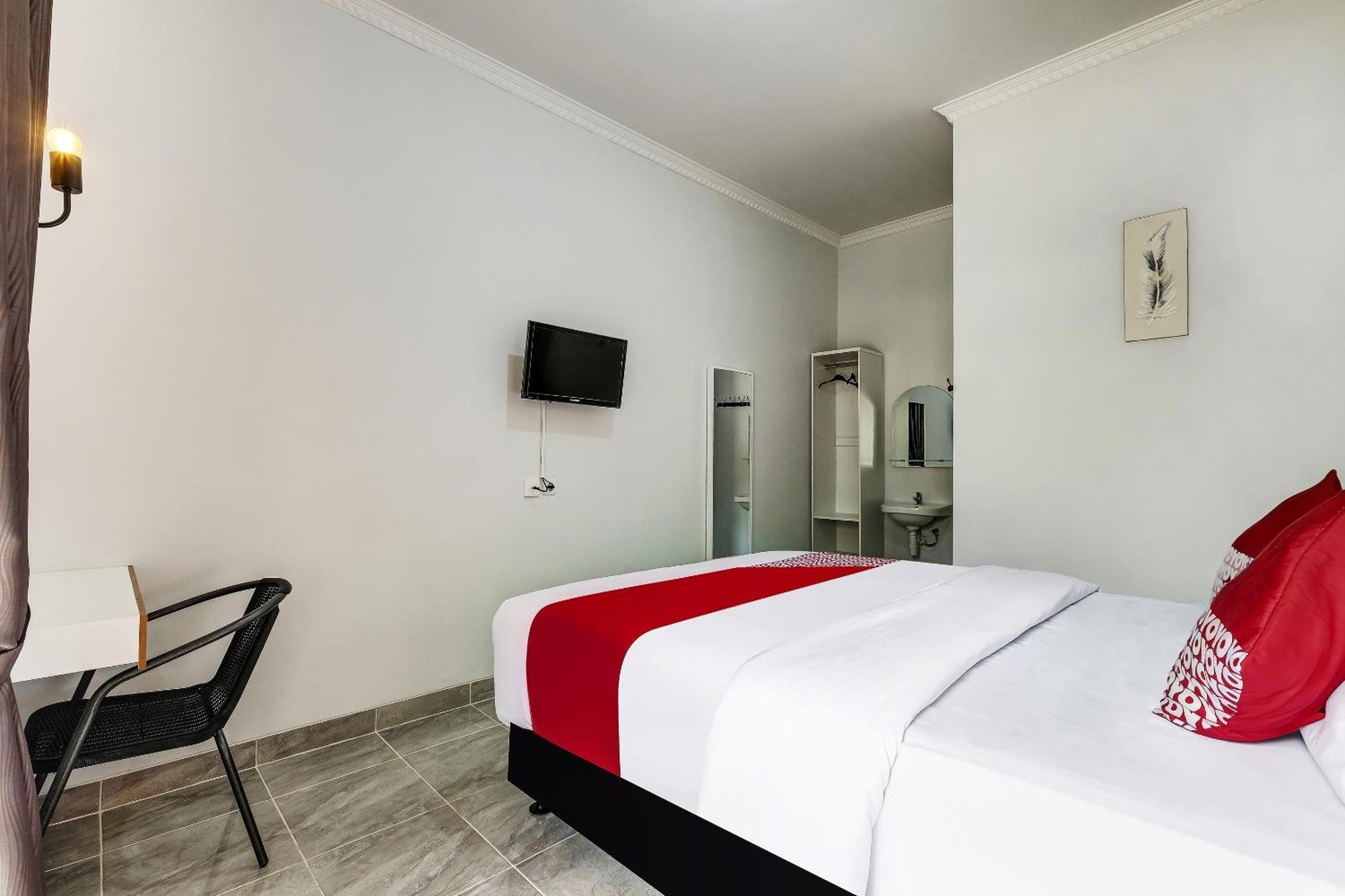 Super Oyo Capital O 90983 Harmony Easy Stay Maguwo Bagian luar foto