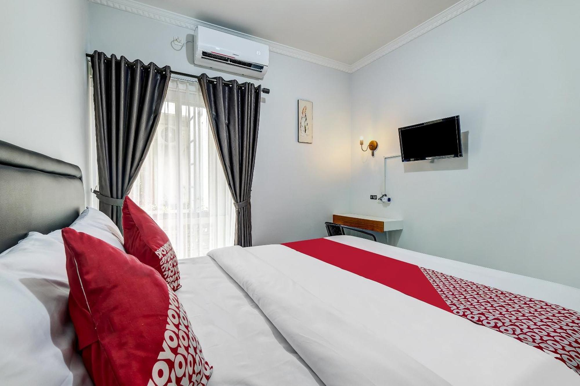Super Oyo Capital O 90983 Harmony Easy Stay Maguwo Bagian luar foto
