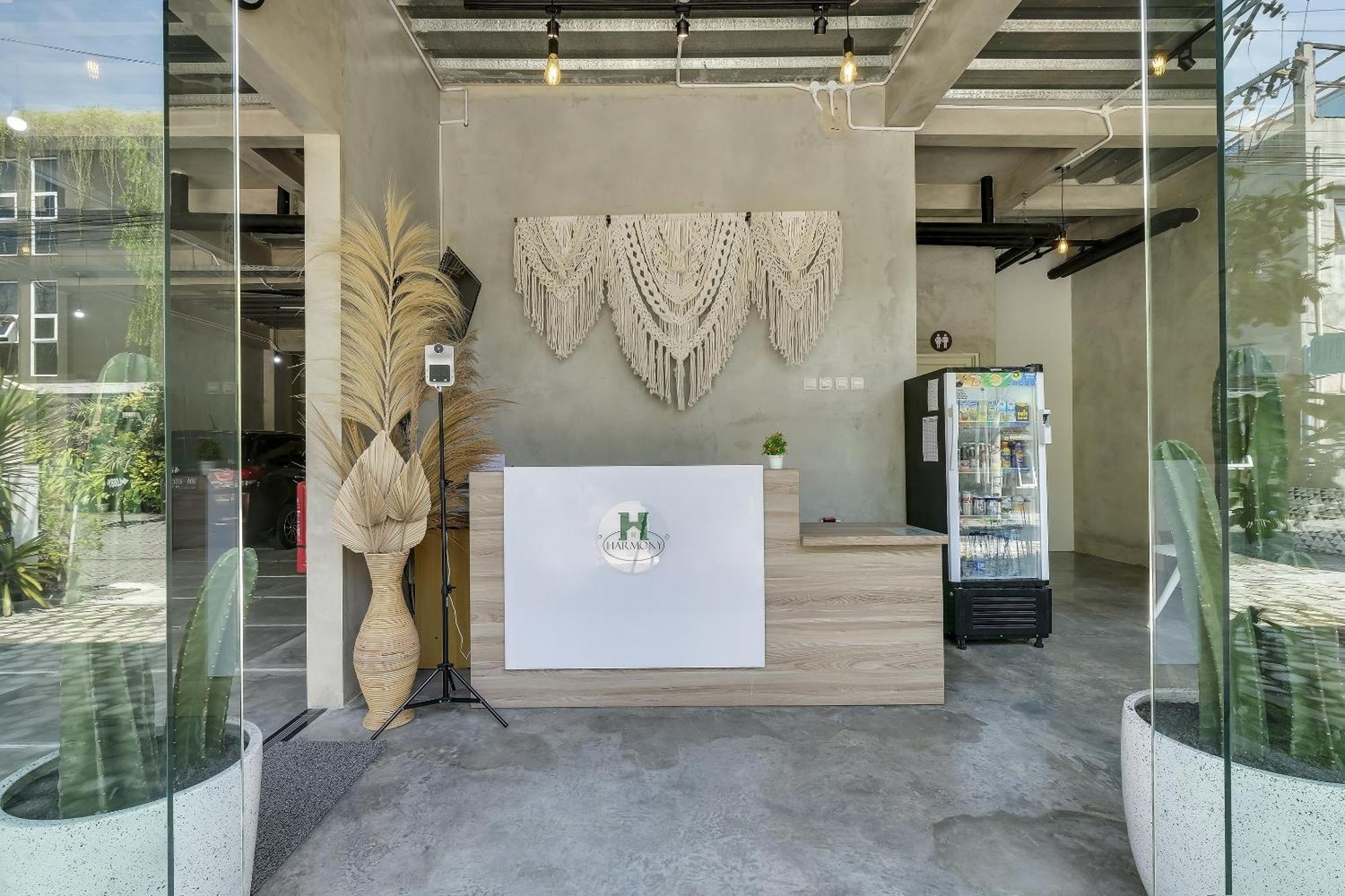 Super Oyo Capital O 90983 Harmony Easy Stay Maguwo Bagian luar foto