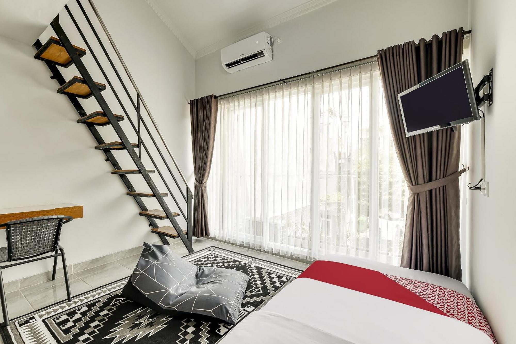 Super Oyo Capital O 90983 Harmony Easy Stay Maguwo Bagian luar foto